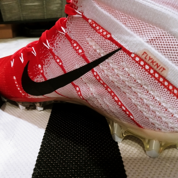 Mens Nike Untouchable 3 Football Cleats size 11.5 - Picture 7 of 8